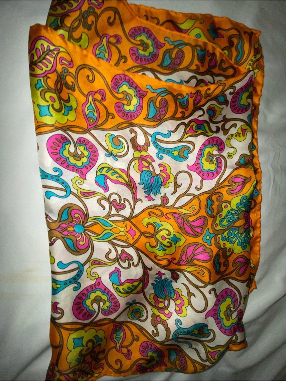 N/A vibrant paisley